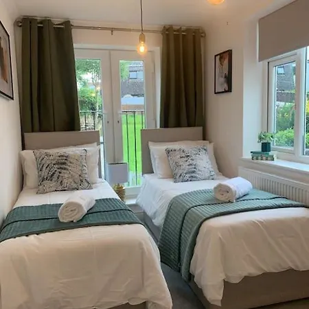 Alto - Lovely 2 Bedroom Serviced By Mint Apartment