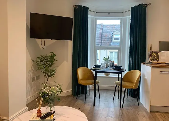 Alto - Lovely 2 Bedroom Serviced By Mint *