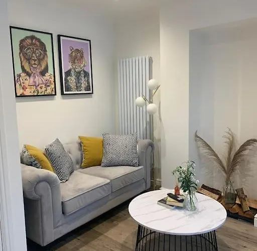 Alto - Lovely 2 Bedroom Serviced By Mint